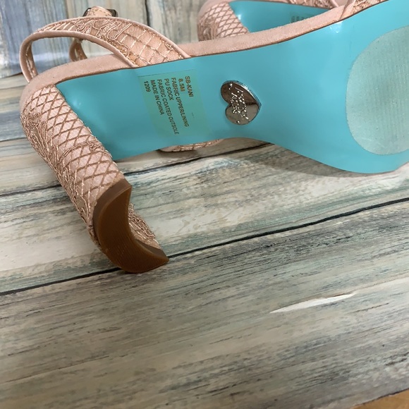 Betsey Johnson Women's Sb-kani Heeled Sandal - Picture 10 of 13